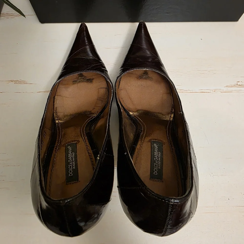 Dolce & Gabbana | Dark Brown Leather Pointed-Toe Pumps Sz 36.5 - Picture 8 of 12